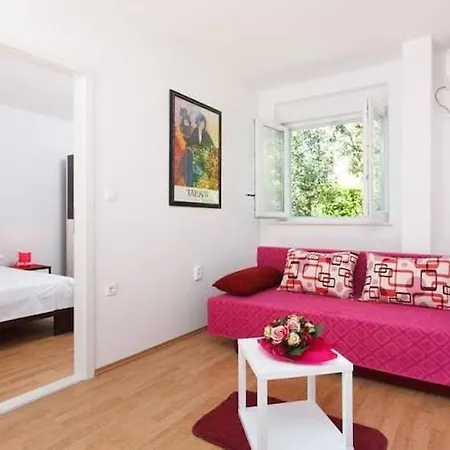 Happy Holidays - One Bedroom Split
